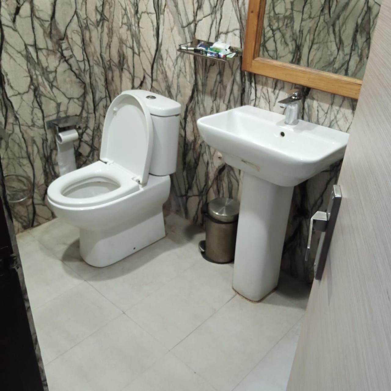 Ayaan Residency Ξενοδοχείο Νόιντα Εξωτερικό φωτογραφία